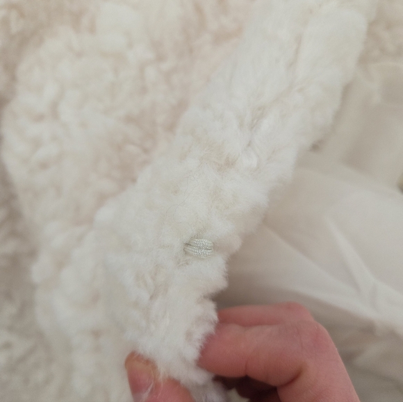 New With Tags! Elie Tahari Faux Fur White Coat Size Small - Picture 8 of 10
